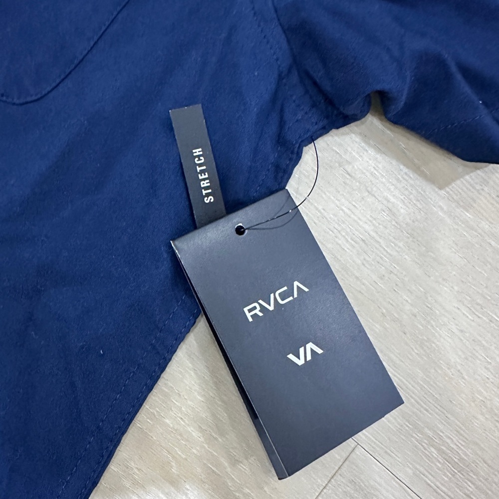 RVCA Bundle of 2, Boys XL (16), Navy and Blue Short Sleeve Button Down Shirt - Picture 4 of 11